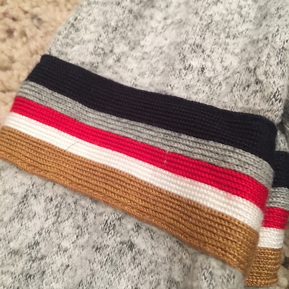 Arm band sweater - Picture 2 of 2